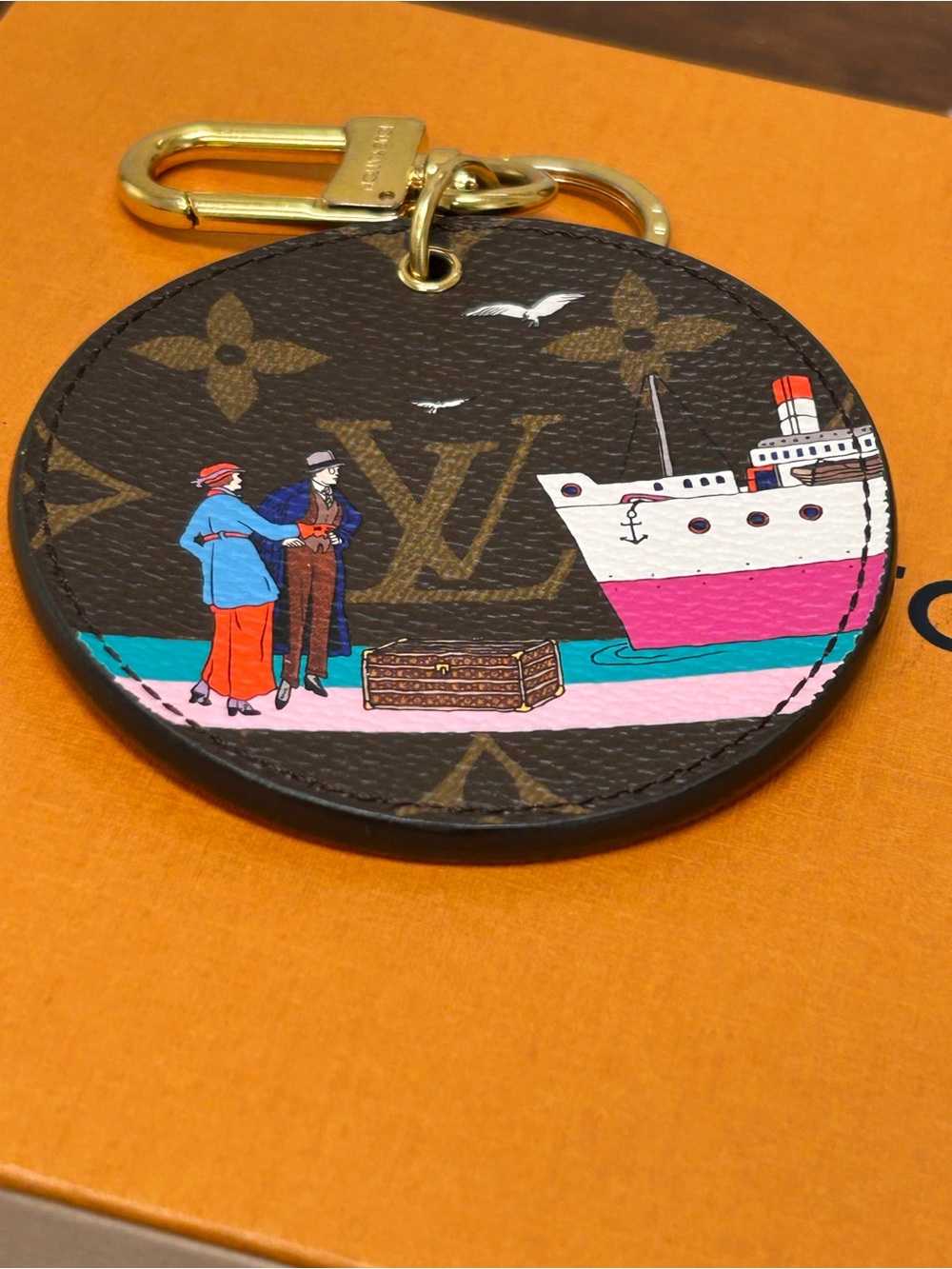 Louis Vuitton limited edition 2016 Transatlantic themed key chain and bag charm. - Picture 2 of 9